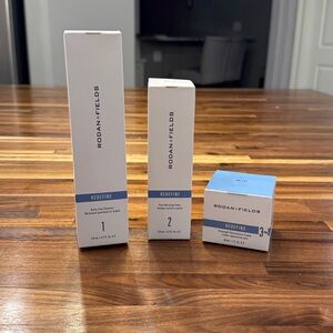 Rodan + Fields REDEFINE Skincare Collection - White and Blue